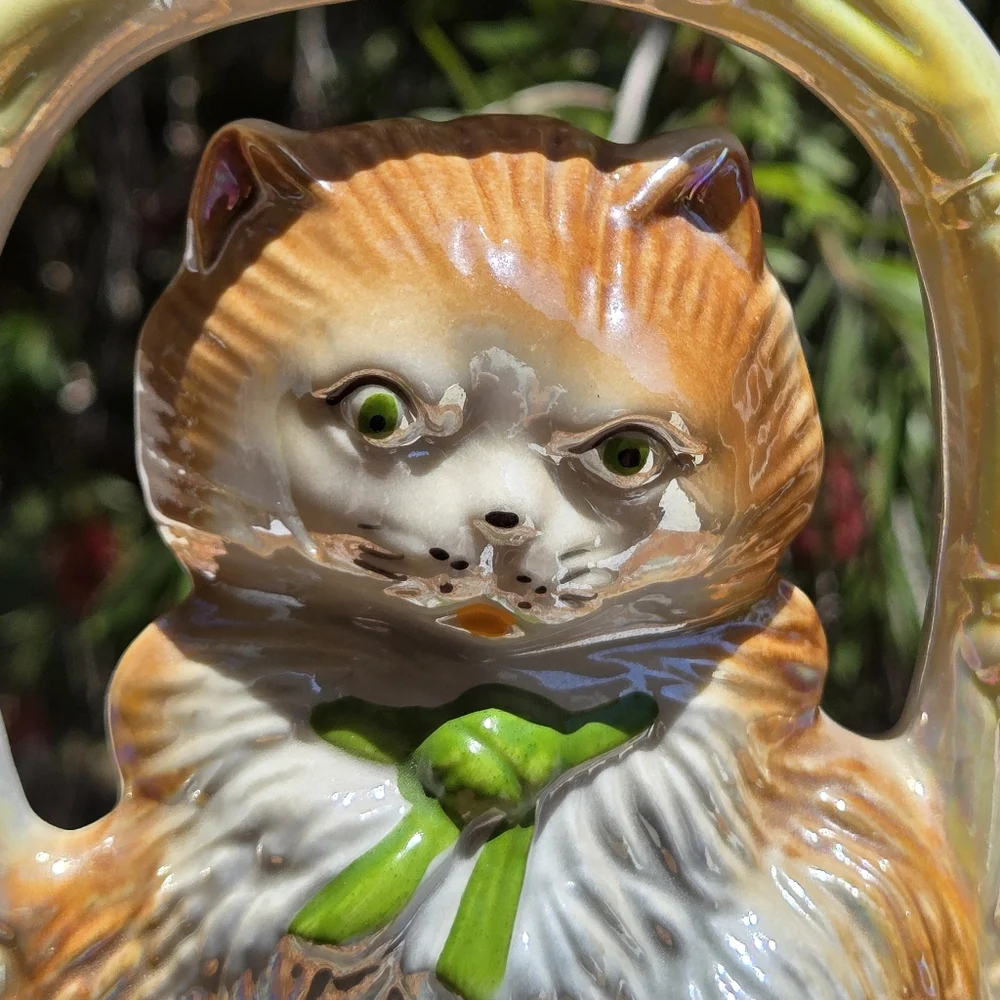 Vintage 1905 Lusterware Cat In Yellow‎ Basket Green Bow Made In Brazil Whimsical